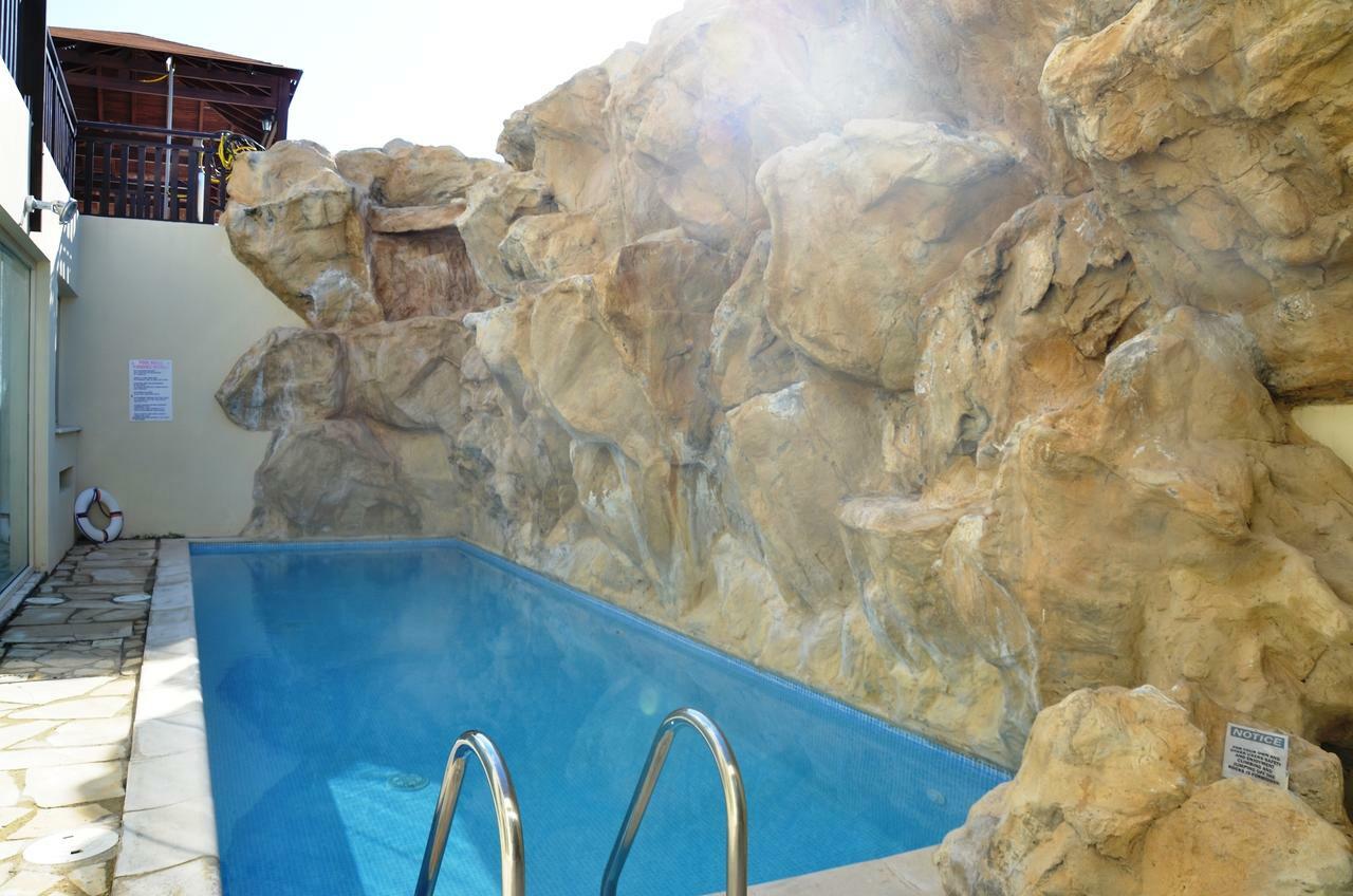 Top Floor, 2 Bedroom Apartment Vanessa D204, Free Wifi, Village View Peja Zewnętrze zdjęcie